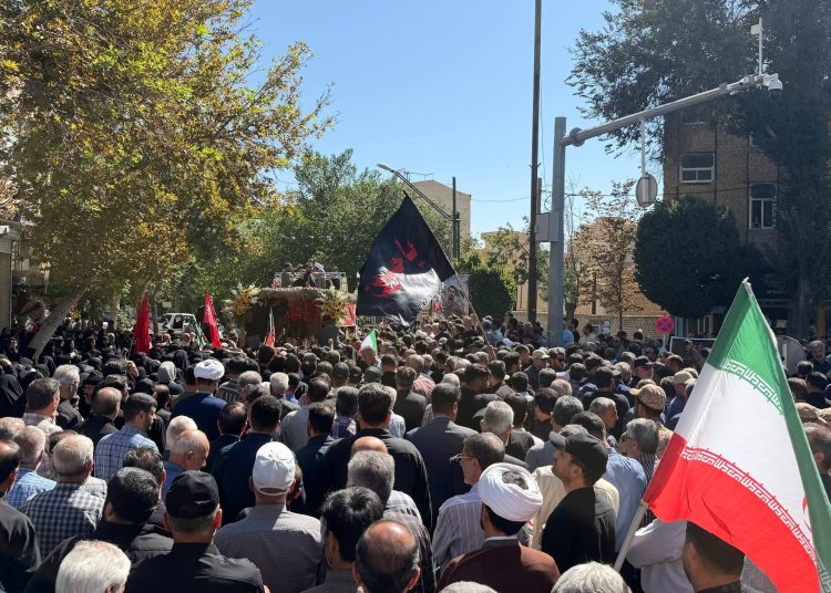 بدرقه پیکر شهید علی فیاضی